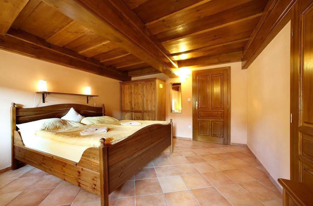 Český Krumlov Pension U Mrazku מראה חיצוני תמונה
